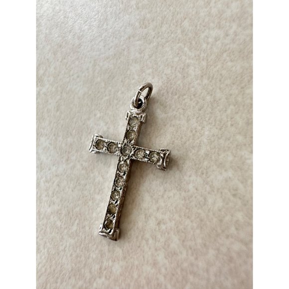 Vintage 12kt white gold filled CZ cubic zirconia cross crucifix pendant charm - Picture 2 of 7
